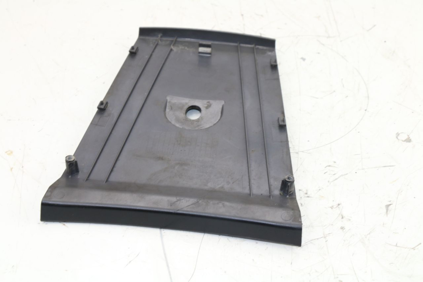 photo de CARENADO TRASERO CONEXION SUPERIOR DAELIM S3 125 (2010 - 2017)