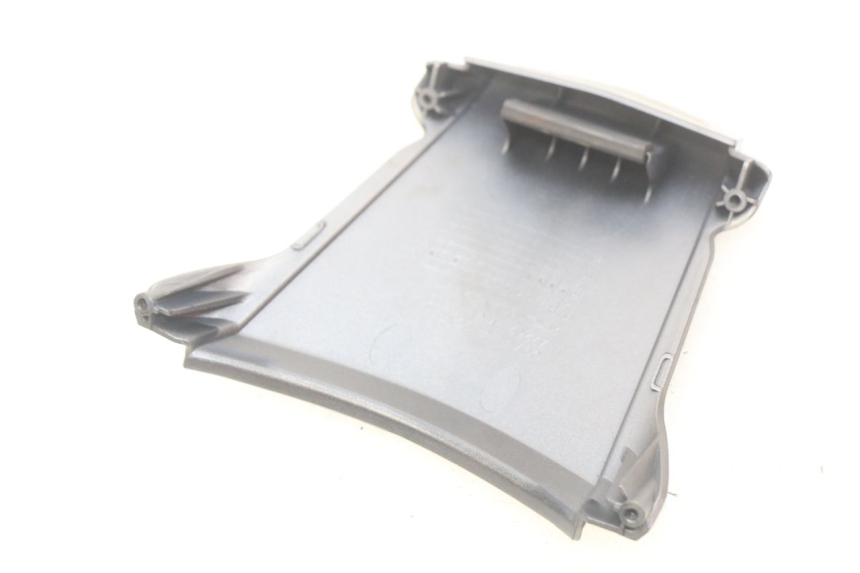 photo de UNIóN DE CARENADO TRASERO SUPERIOR HONDA FES PANTHEON 2T 125 (1998 - 2002)