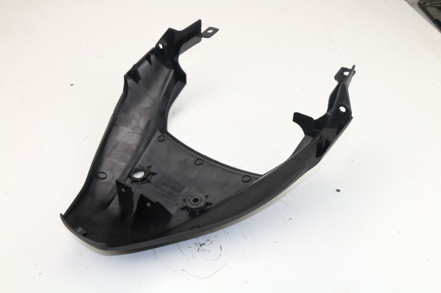 photo de CARENADO TRASERO CONEXION SUPERIOR HONDA XLV VARADERO 125 (2000 - 2006)