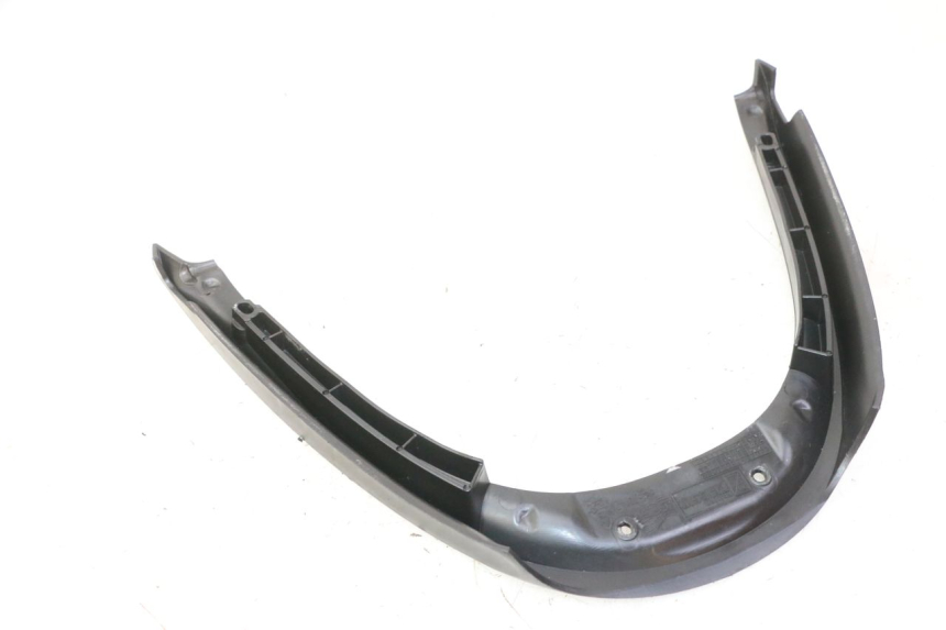photo de CARENADO TRASERO CONEXION SUPERIOR PIAGGIO MP3 HPE 310 (2024 - 2025)