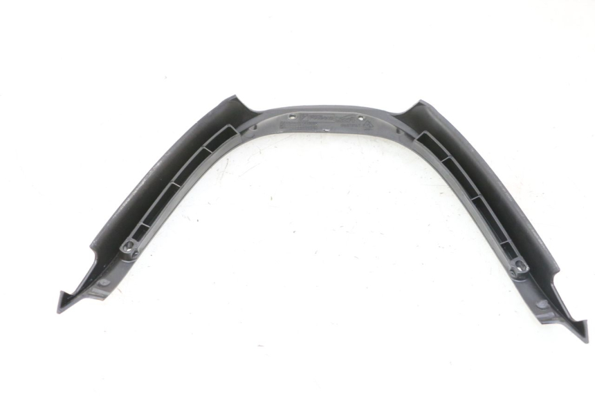 photo de CARENADO TRASERO CONEXION SUPERIOR PIAGGIO MP3 HPE 310 (2024 - 2025)