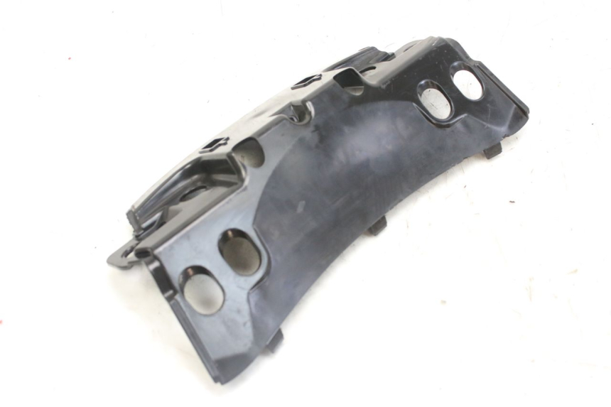 photo de JUNTA CARENADO TRASERO SUPERIOR PIAGGIO MP3 RL 250 (2007 - 2010)