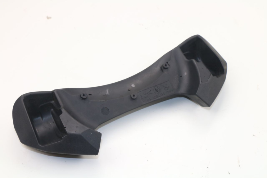 photo de CARENADO TRASERO CONEXION SUPERIOR PEUGEOT METROPOLIS 400 (2011 - 2016)