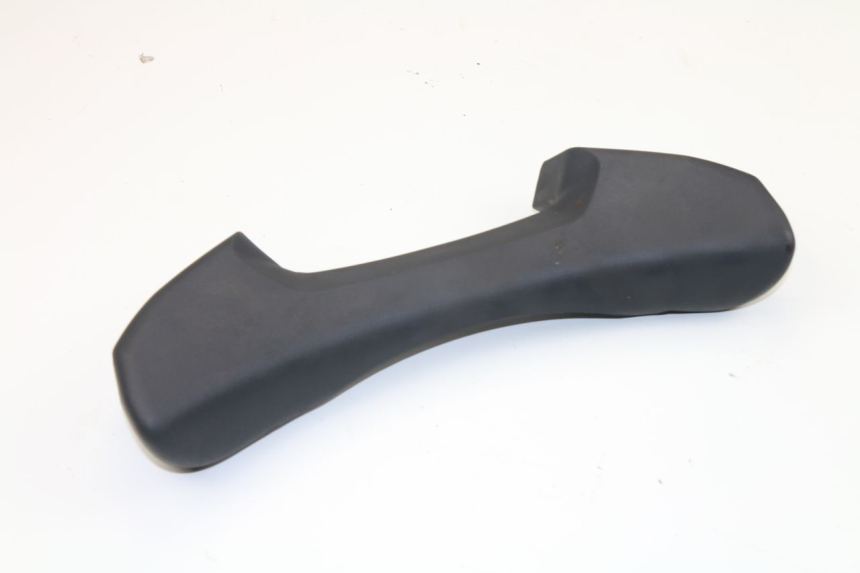 photo de CARENADO TRASERO CONEXION SUPERIOR PEUGEOT METROPOLIS 400 (2011 - 2016)