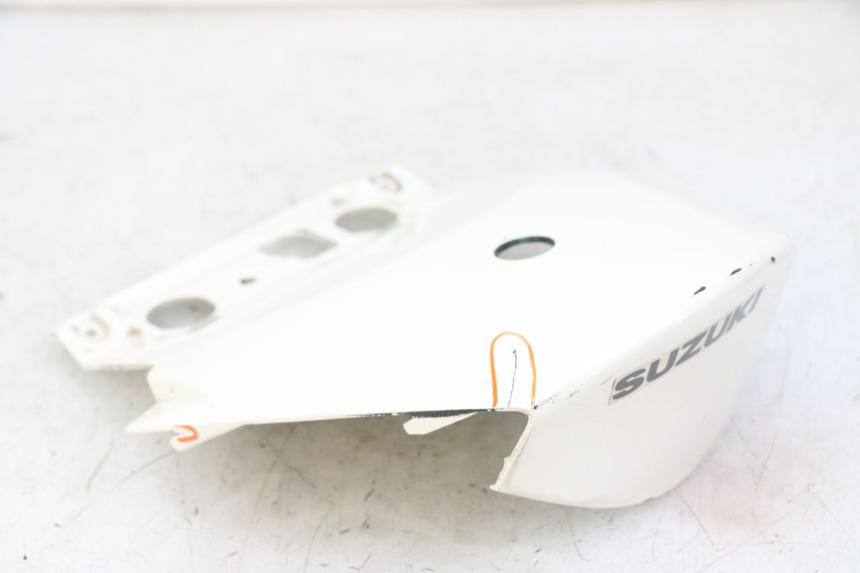 photo de JUNTA CARENADO TRASERO SUPERIOR SUZUKI BURGMAN 125 (2007 - 2014)