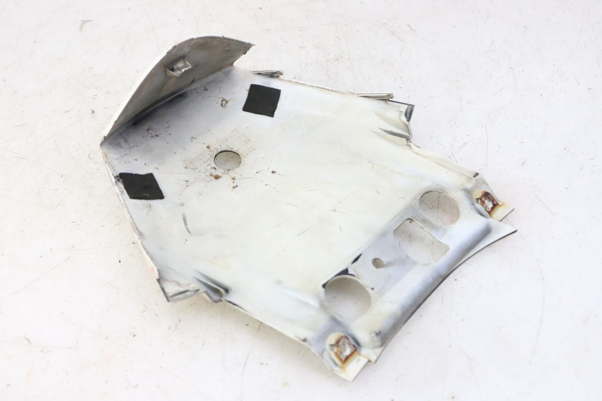 photo de JUNTA CARENADO TRASERO SUPERIOR SUZUKI BURGMAN 125 (2007 - 2014)