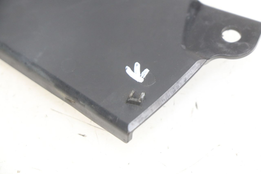 photo de JUNTA CARENADO TRASERO SUPERIOR KAWASAKI Z 750 (2007 - 2013)