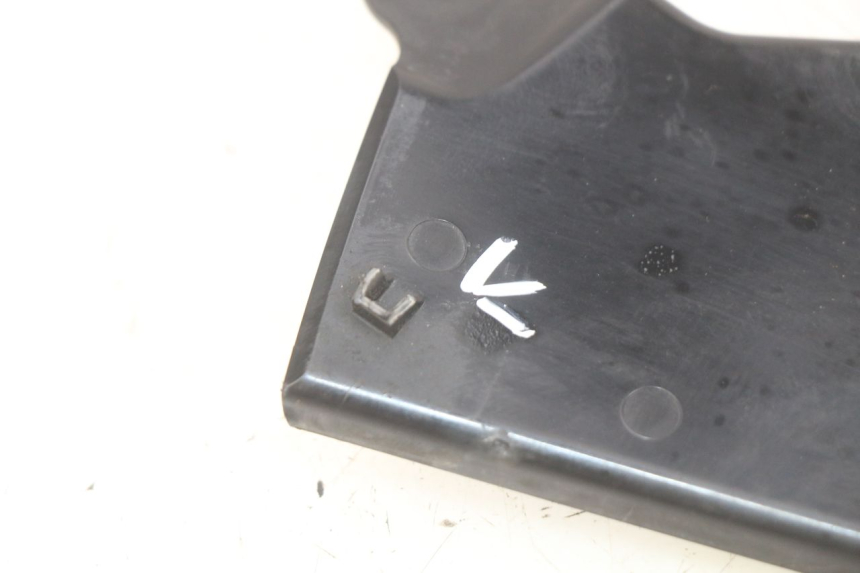 photo de JUNTA CARENADO TRASERO SUPERIOR KAWASAKI Z 750 (2007 - 2013)