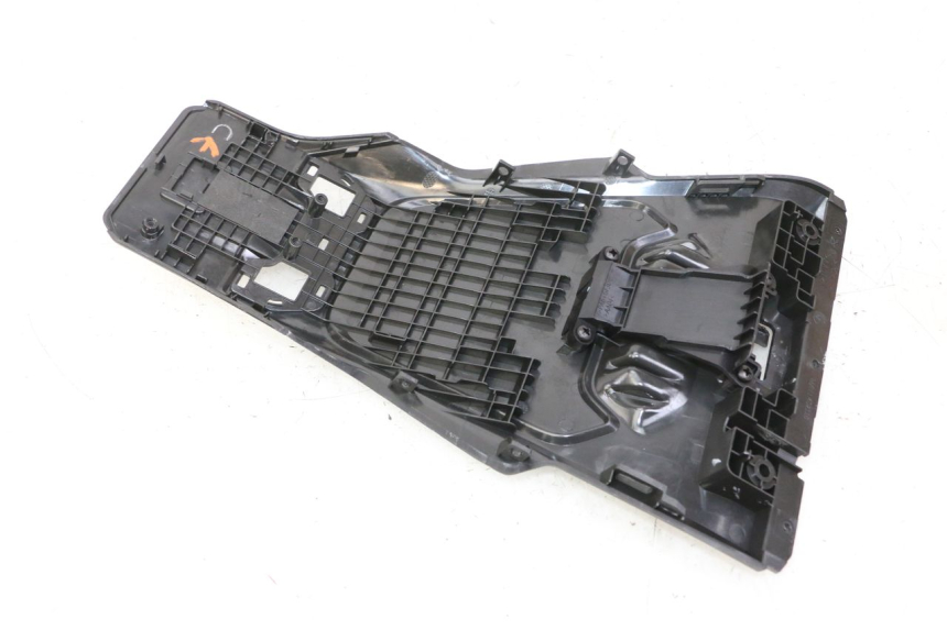 photo de CARENADO TRASERO CONEXION SUPERIOR SEGWAY NINEBOT ZT3 PRO 1