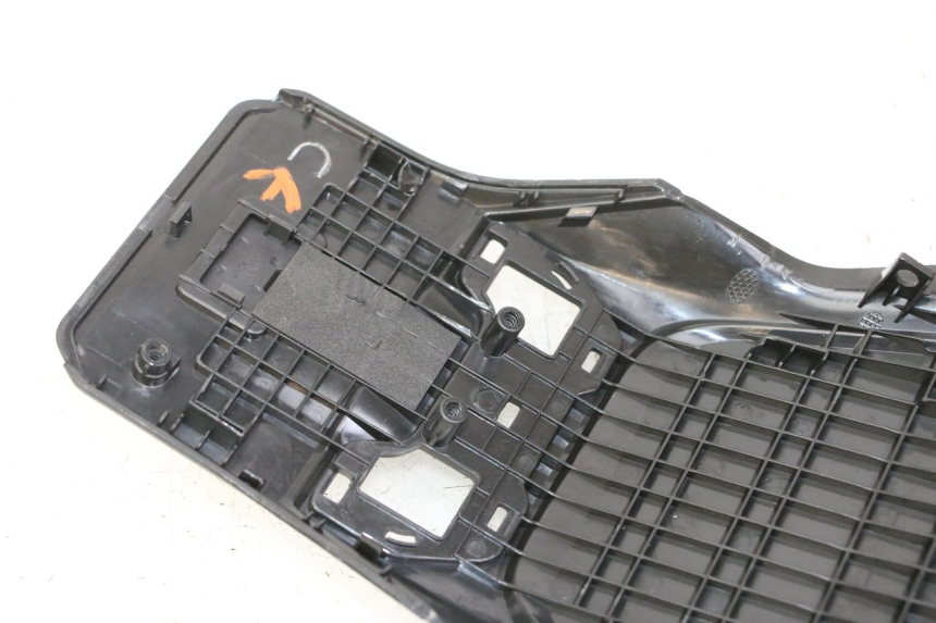 photo de CARENADO TRASERO CONEXION SUPERIOR SEGWAY NINEBOT ZT3 PRO 1