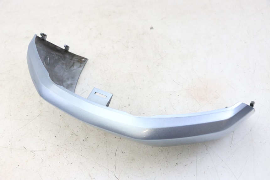 photo de UNIóN DE CARENADO TRASERO SUZUKI UH BURGMAN 125 (2002 - 2006)