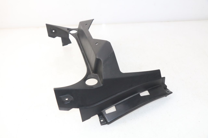 photo de UNIóN DE CARENADO TRASERO. YAMAHA XP T-MAX TMAX ABS 500 (2004 - 2007)
