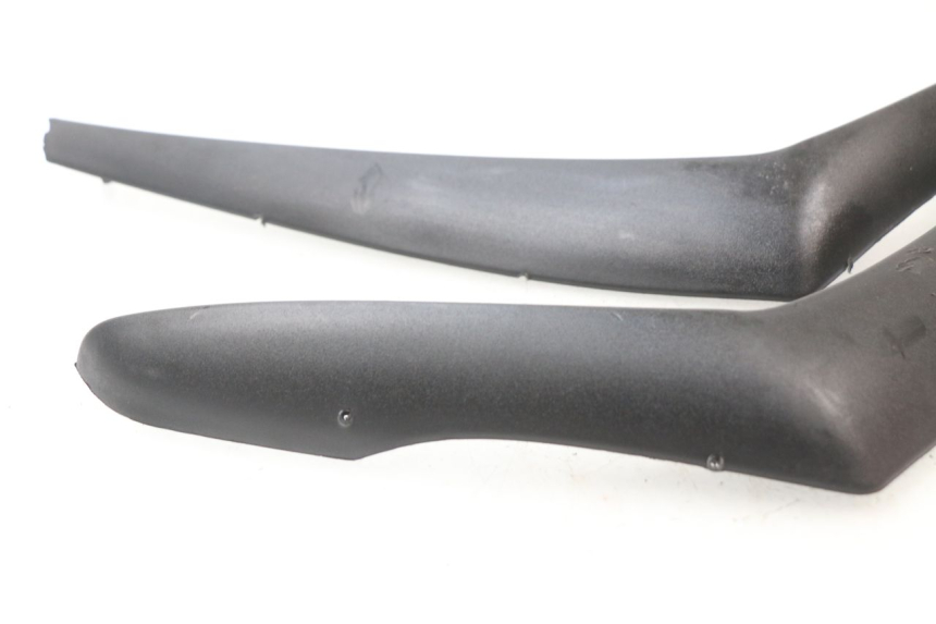 photo de CARENADO FRONTAL CONEXION PIAGGIO BEVERLY 125 (1998 - 2005)