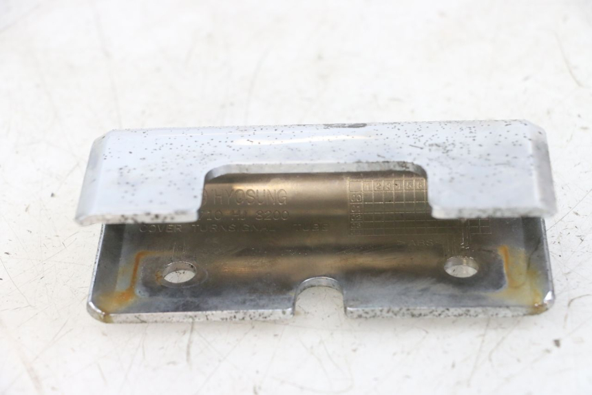 photo de CARENADO DELANTERO CONEXION HYOSUNG GV AQUILA 125 (2000 - 2004) - Primer plano técnico