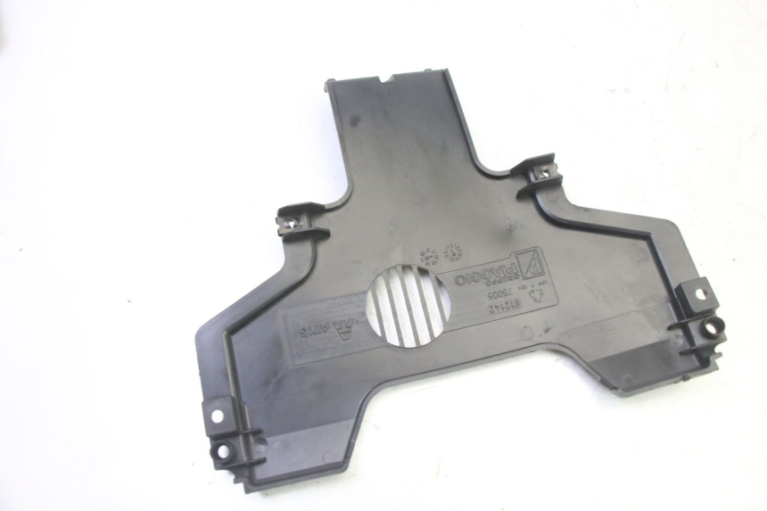 photo de CARENADO DELANTERO CONEXION PIAGGIO MP3 HPE 310 (2024 - 2025)