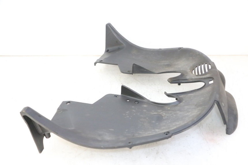 photo de JUNTA CARENAJE DELANTERO INF. PIAGGIO MP3 LT 300 (2010 - 2016)