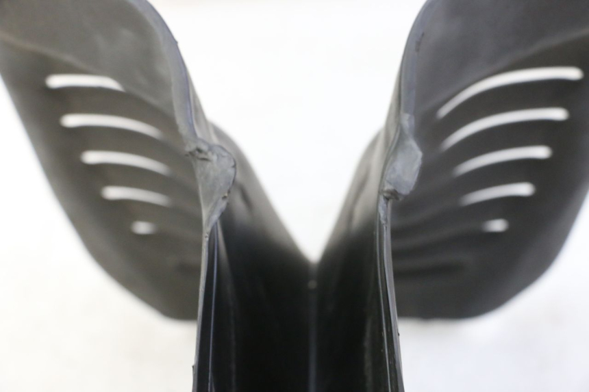 photo de CARENADO DELANTERO CONEXION PIAGGIO MP3 RL 250 (2007 - 2010)