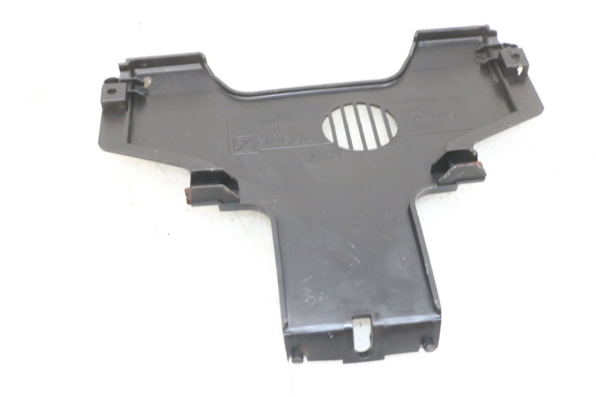 photo de CARENADO DELANTERO CONEXION PIAGGIO MP3 500 (2016 - 2018) - Detalle de la pieza