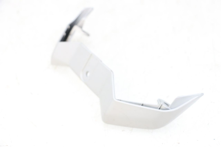 photo de CARENADO DELANTERO CONEXION YAMAHA MT-07 MT07 ABS 700 (2018 - 2020) - Primer plano técnico