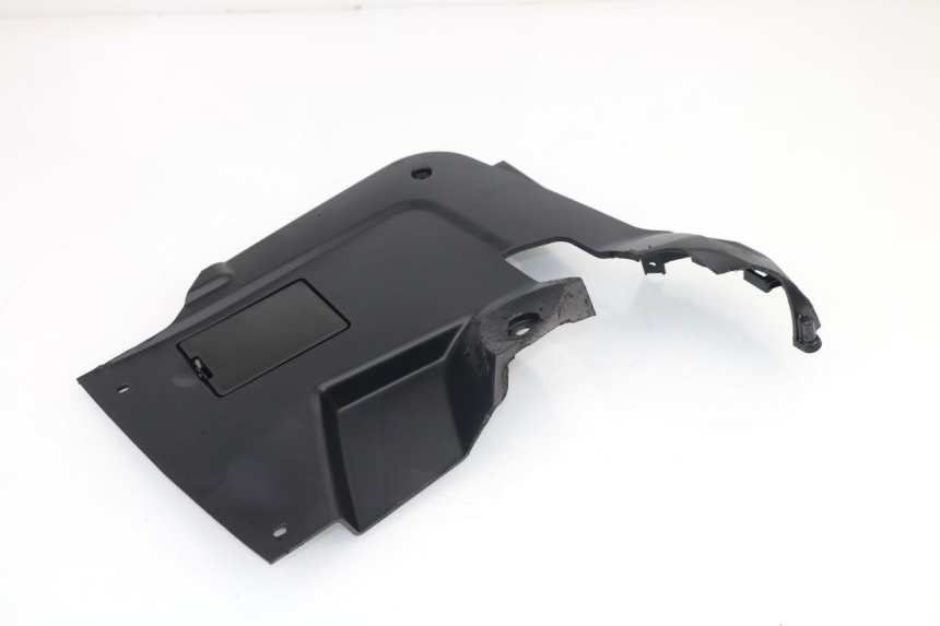 photo de CARENADO DELANTERO CONEXION PEUGEOT METROPOLIS 400 (2011 - 2016)