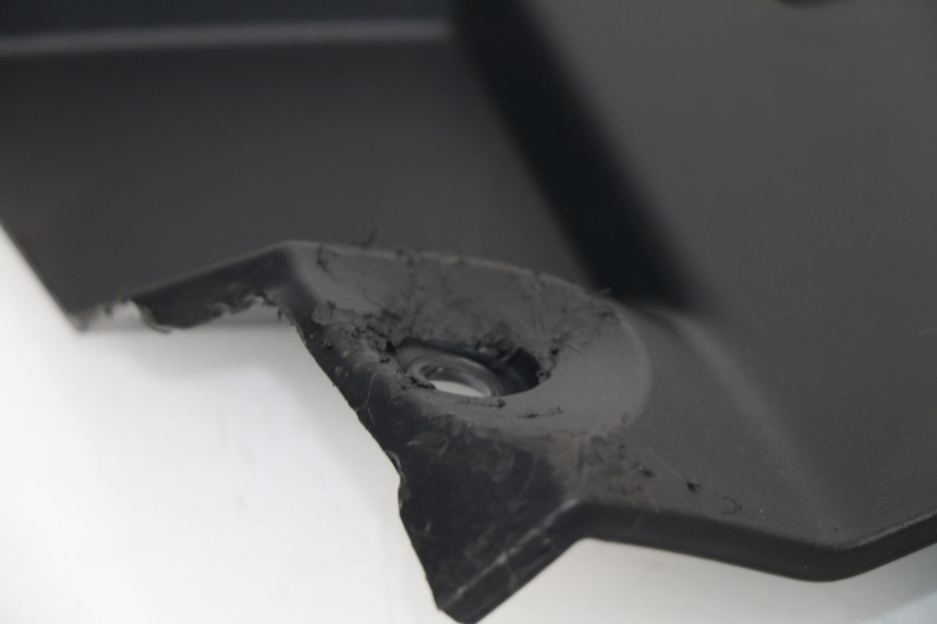 photo de CARENADO DELANTERO CONEXION PEUGEOT METROPOLIS 400 (2011 - 2016)