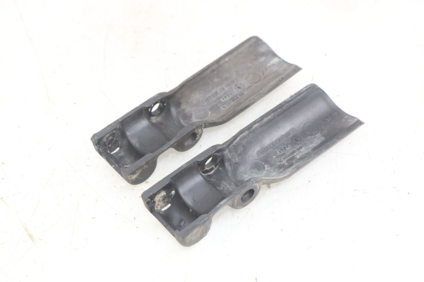 photo de JUNTA CARENAJE DELANTERO INF. PEUGEOT TREKKER 50 (1998 - 2004)