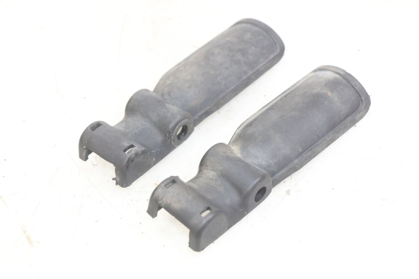 photo de JUNTA CARENAJE DELANTERO INF. PEUGEOT TREKKER 50 (1998 - 2004)