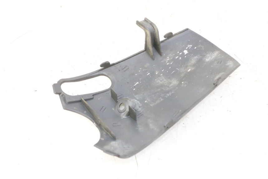 photo de JUNTA DE CARENAJE DELANTERO INF. HONDA SCV LEAD 100 (2003 - 2007)