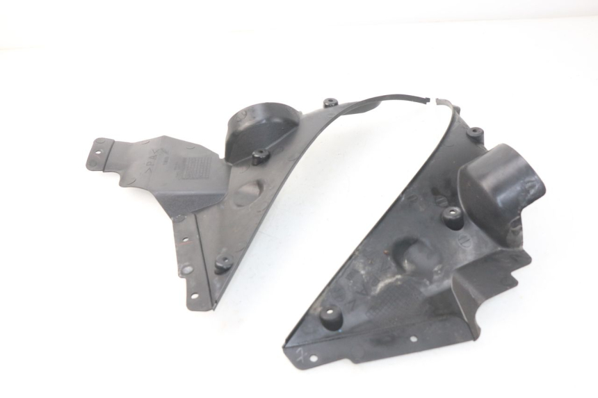 photo de JUNTA DE CARENAJE DELANTERO INF. YAMAHA FJR ABS 1300 (2006 - 2012)