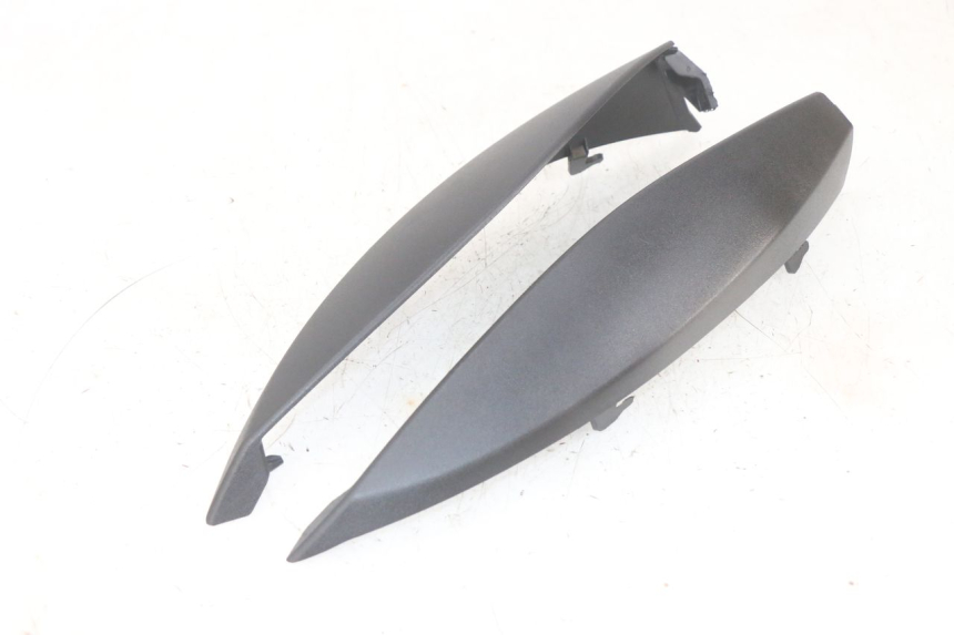 photo de CARENADO DELANTERO CONEXION PIAGGIO MP3 HPE 300 (2019 - 2026) - Detalle de la pieza