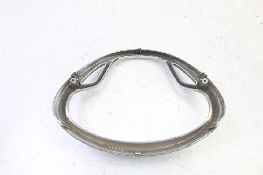 photo de CARENADO DELANTERO CONEXION KYMCO LIKE 4T 50 (2019 - 2025) - Detalles de los puntos de fijación