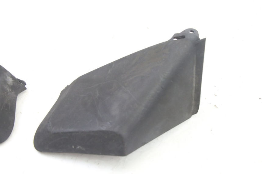 photo de JUNTA CARENAJE DELANTERO SUP. YAMAHA XMAX X-MAX 125 (2006 - 2009)