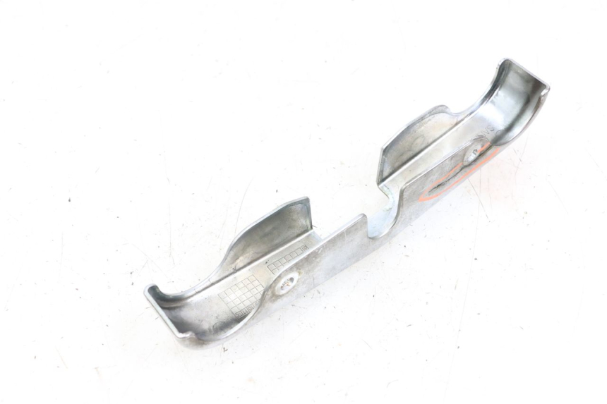 photo de CARENADO FRONTAL CONEXION SUZUKI GZ MARAUDER 125 (1998 - 2004)