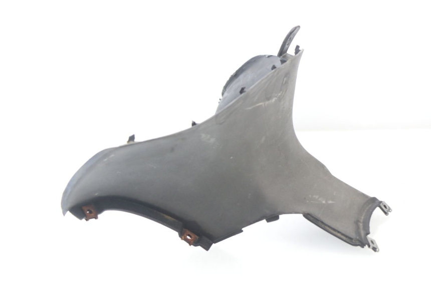 photo de TAPA REPOSAPIES CONEXION APRILIA SCARABEO GT 125 (1999 - 2007)