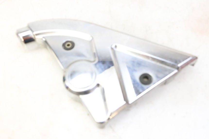 photo de TAPA REPOSAPIES CONEXION DERECHA HYOSUNG GV AQUILA 125 (2000 - 2004)