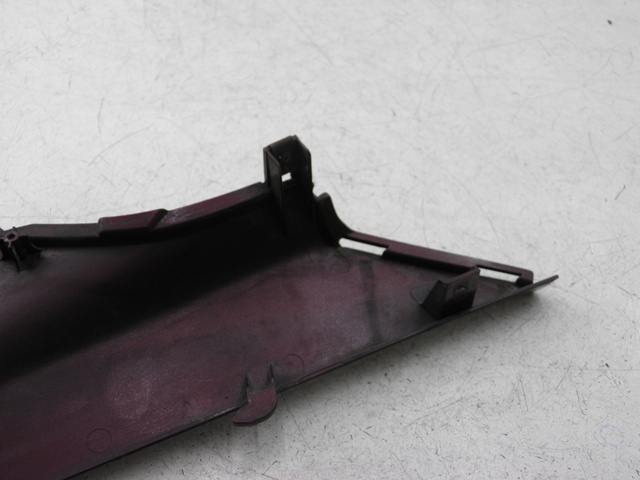 photo de TAPA REPOSAPIES CONEXION DERECHA HONDA FES S-WING SWING ABS 125 (2007 - 2015)