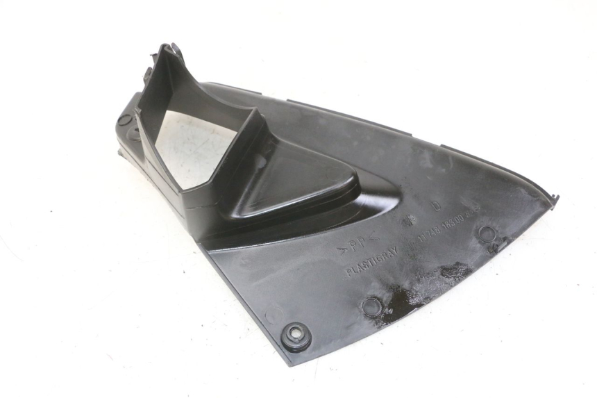 photo de TAPA REPOSAPIES CONEXION DERECHA PEUGEOT JET FORCE CARBU 50 (2003 - 2016)