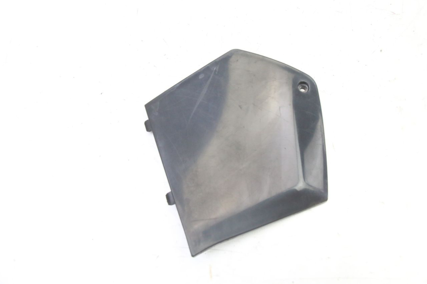 photo de TAPA REPOSAPIES CONEXION DERECHA PIAGGIO MP3 500 (2011 - 2015)