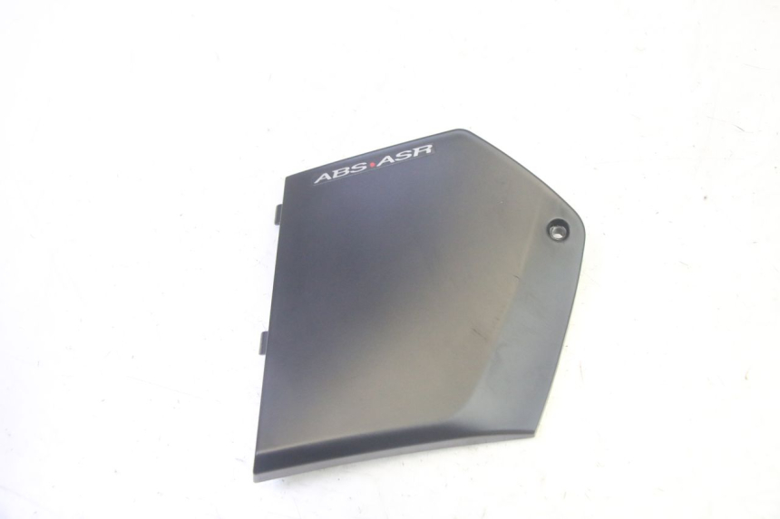 photo de TAPA REPOSAPIES CONEXION DERECHA PIAGGIO MP3 500 (2016 - 2018) - Vista principal