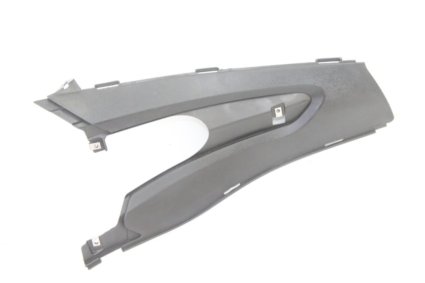 photo de TAPA REPOSAPIES CONEXION DERECHA GILERA RUNNER SP 50 (2006 - 2008)
