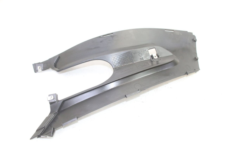 photo de TAPA REPOSAPIES CONEXION DERECHA GILERA RUNNER SP 50 (2006 - 2008)