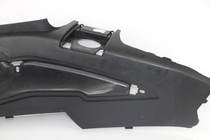 photo de TAPA REPOSAPIES CONEXION DERECHA RAZZO STEED 125 (2012 - 2018)