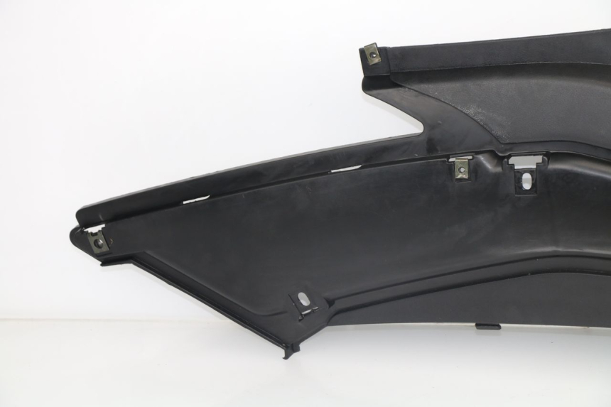 photo de TAPA REPOSAPIES CONEXION DERECHA RAZZO STEED 125 (2012 - 2018)
