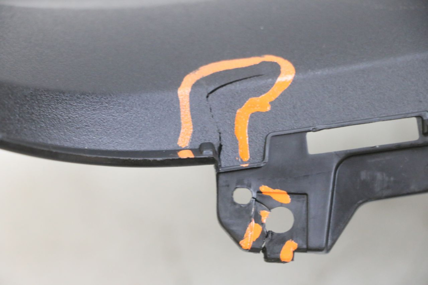 photo de TAPA REPOSAPIES CONEXION DERECHA YAMAHA TRICITY 300 (2020 - 2024) - Características distintivas