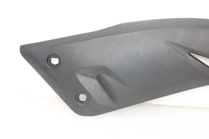 photo de JUNTA PIE DE APOYO DERECHO YAMAHA X-MAX XMAX 125 (2010 - 2013) - Zoom sobre los componentes