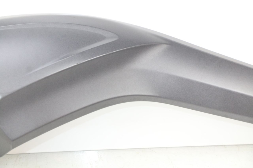 photo de TAPA REPOSAPIES CONEXION DERECHA YAMAHA XP T-MAX TMAX ABS 530 (2012 - 2015)