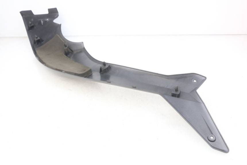photo de TAPA REPOSAPIES CONEXION DERECHA YAMAHA XP T-MAX TMAX ABS 530 (2012 - 2015)