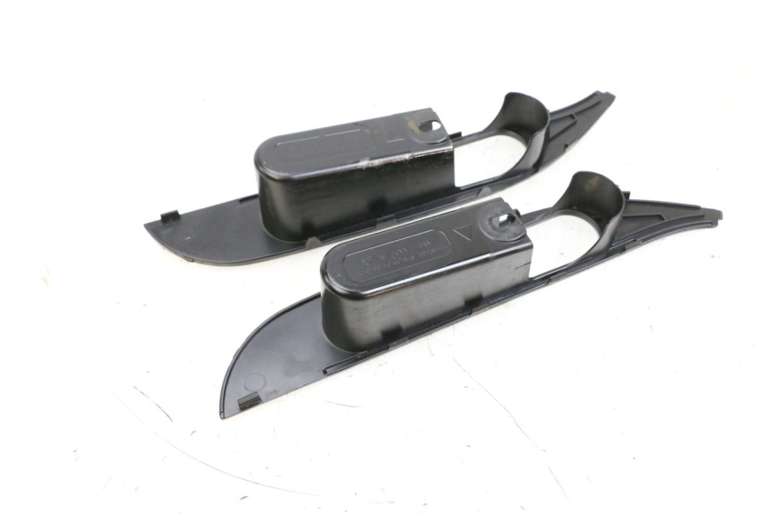 photo de TAPA REPOSAPIES CONEXION SEGWAY NINEBOT E125S 1 (2022 - 2026) - Zoom estado de uso