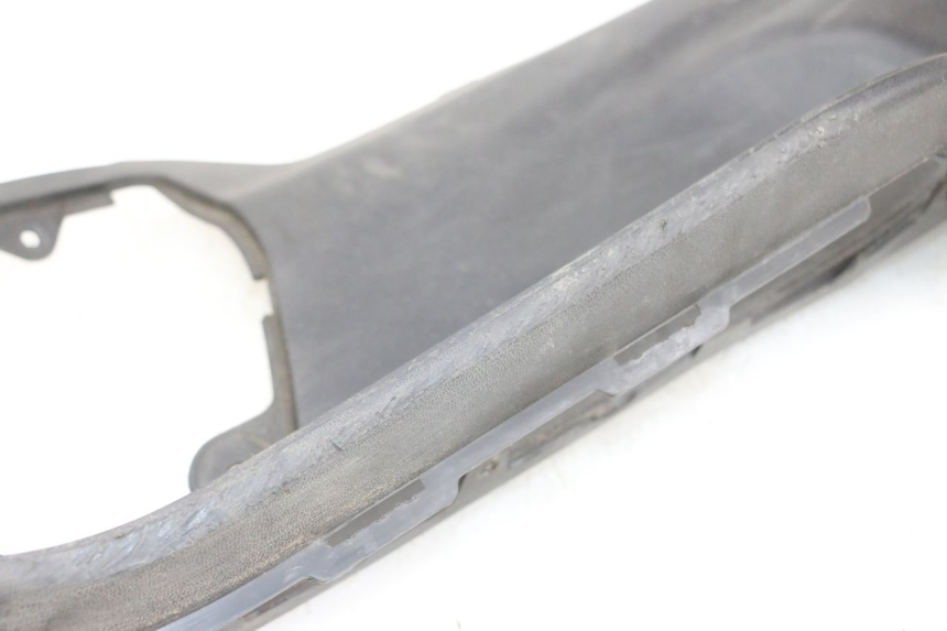 photo de TAPA REPOSAPIES CONEXION IZQUIERDA SUZUKI BURGMAN 650 (2013 - 2020)