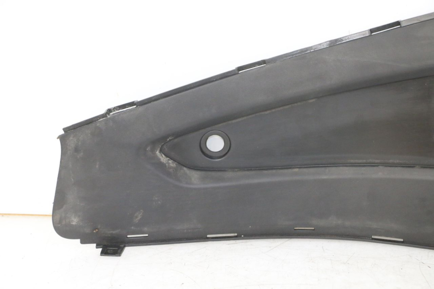 photo de TAPA REPOSAPIES CONEXION IZQUIERDA GILERA NEXUS 300 (2008 - 2013)